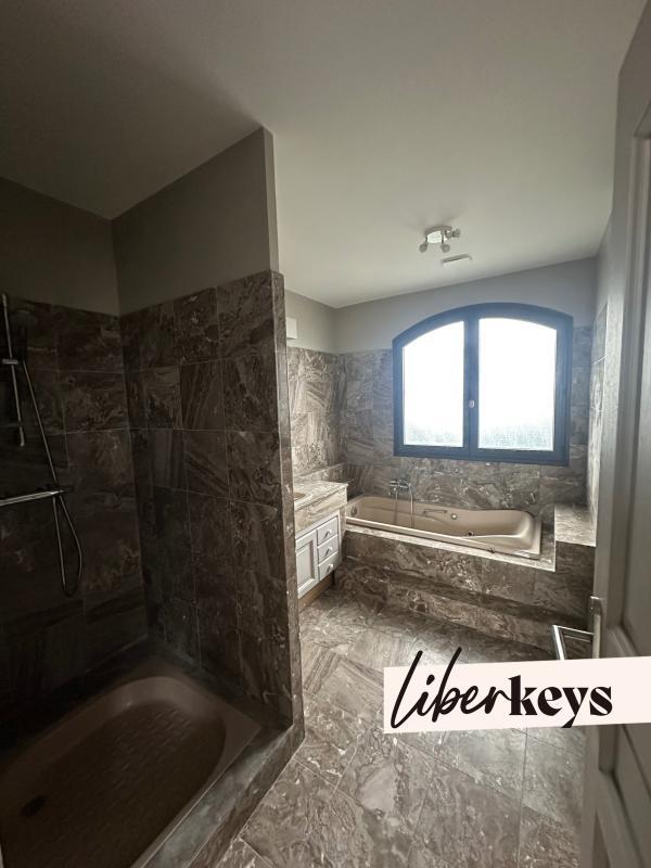 Maison d'architecte - 209 m² - 7 pièces