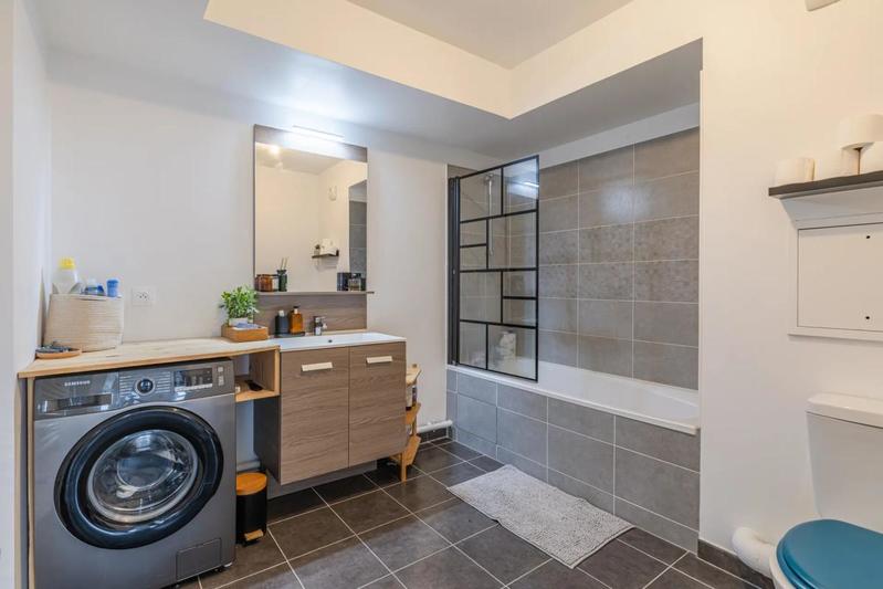 Appartement - 86 m² - 4 pièces