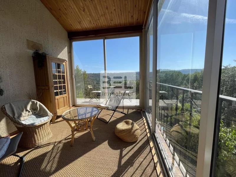 Maison - 164 m² - 8 pièces