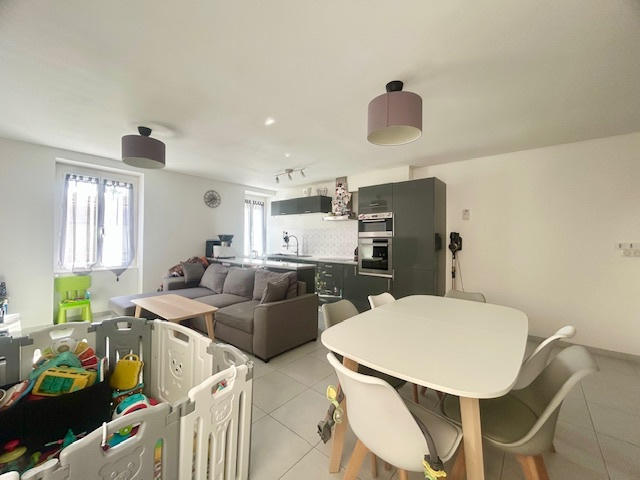 Maison de village - 95 m² - 4 pièces