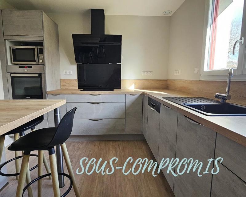 Maison - 99 m² - 6 pièces