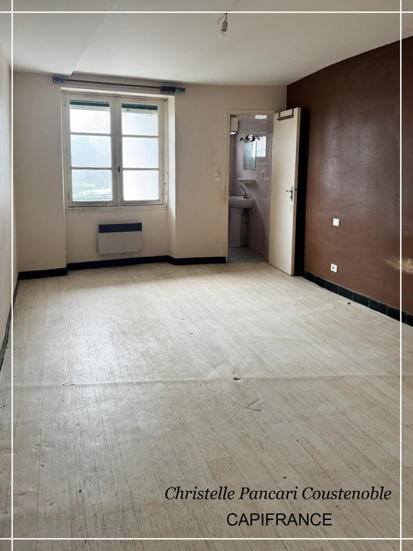 Maison - 157 m² - 8 pièces