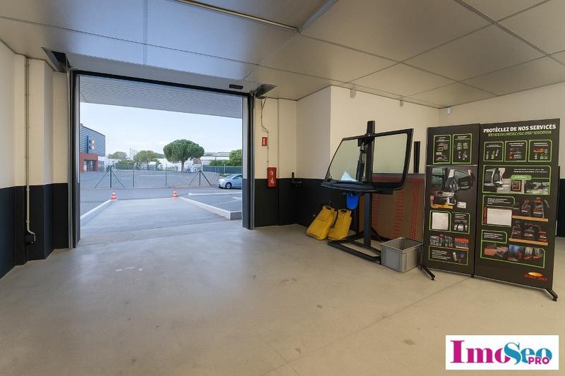 Local d'activité / Entrepôt - 831 m²