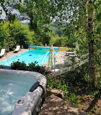 Maison ancienne - 225 m² - 9 pièces