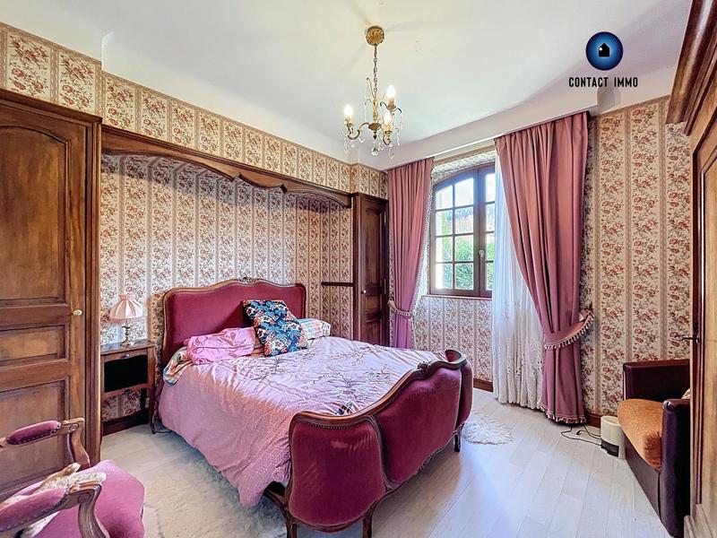 Maison traditionnelle - 190 m² - 6 pièces