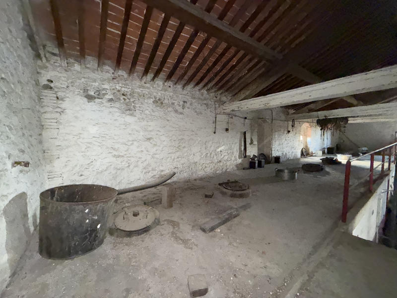 Maison - 500 m² - 2 pièces