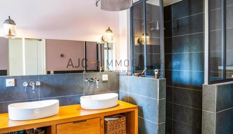 Maison - 163 m² - 4 pièces