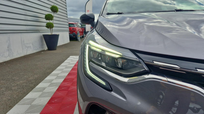 Renault Captur E-Tech Plug-In 160 Initiale Paris