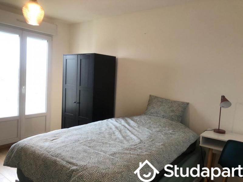 Chambre - 11 m² - 1 pièce