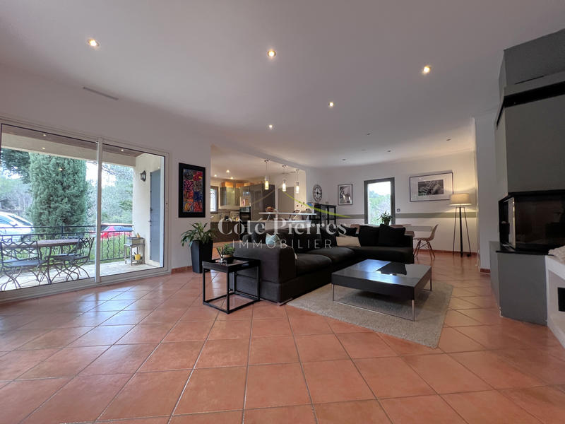 Maison - 122 m² - 6 pièces