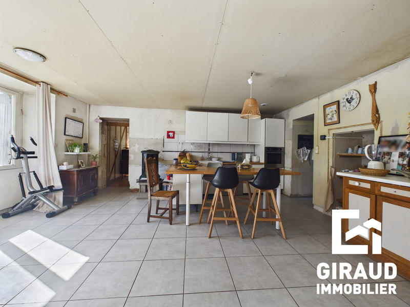 Maison ancienne - 213 m² - 9 pièces