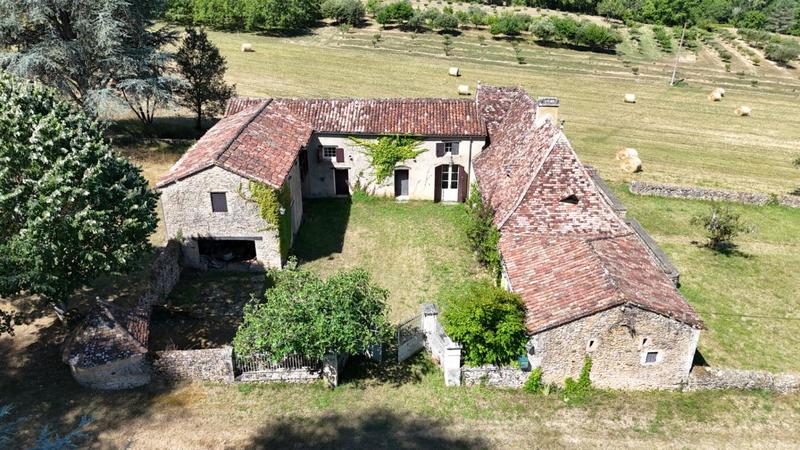 Maison - 270 m² - 13 pièces