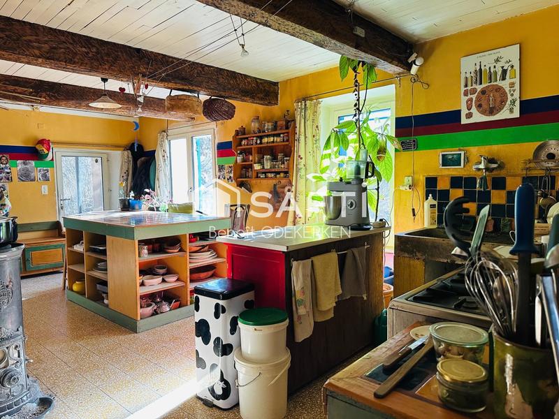 Maison - 300 m² - 8 pièces