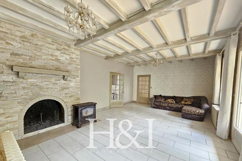 Propriété - 180 m² - 7 pièces