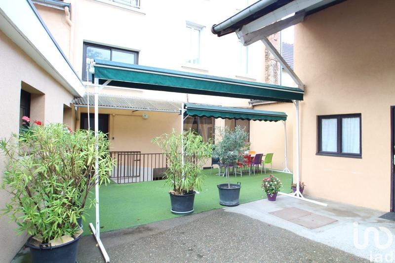 Local commercial - 695 m²