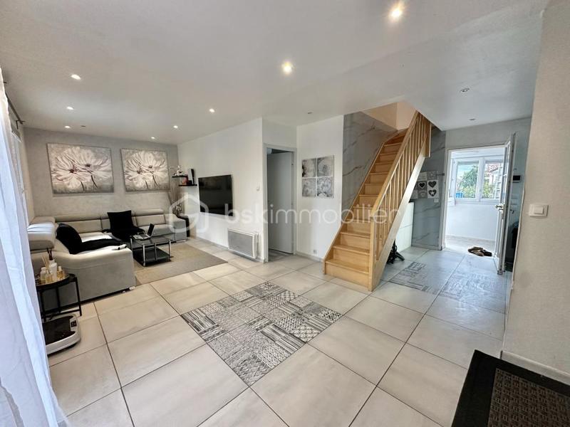 Maison - 125 m² - 9 pièces