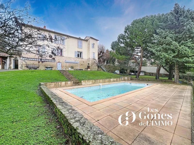 Appartement - 186 m² - 5 pièces