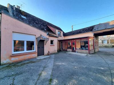 Maison - 273 m² - 8 pièces