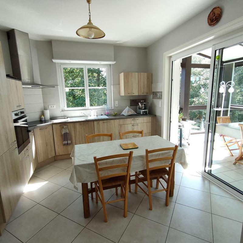 Maison - 177 m² - 8 pièces