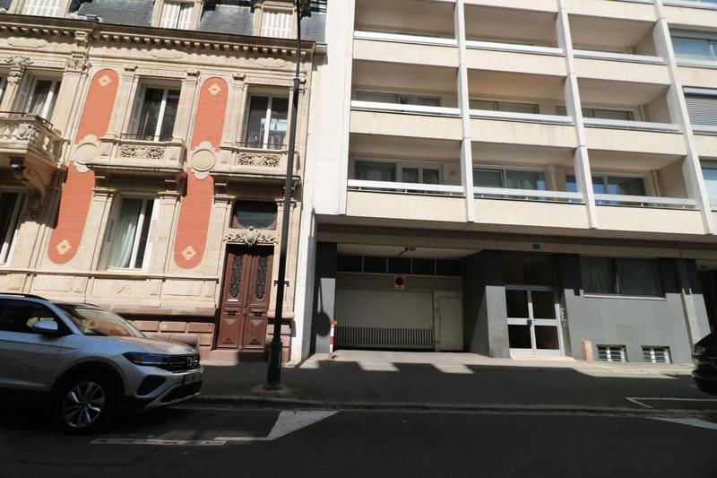 Parking / Garage - 12 m²