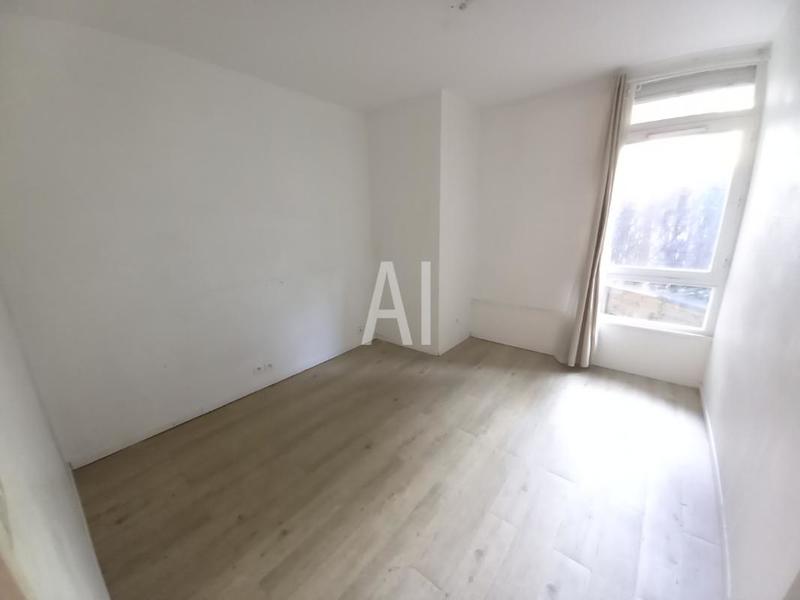 Appartement - 96 m² - 4 pièces