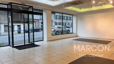 Local commercial - 124 m² - 6 pièces