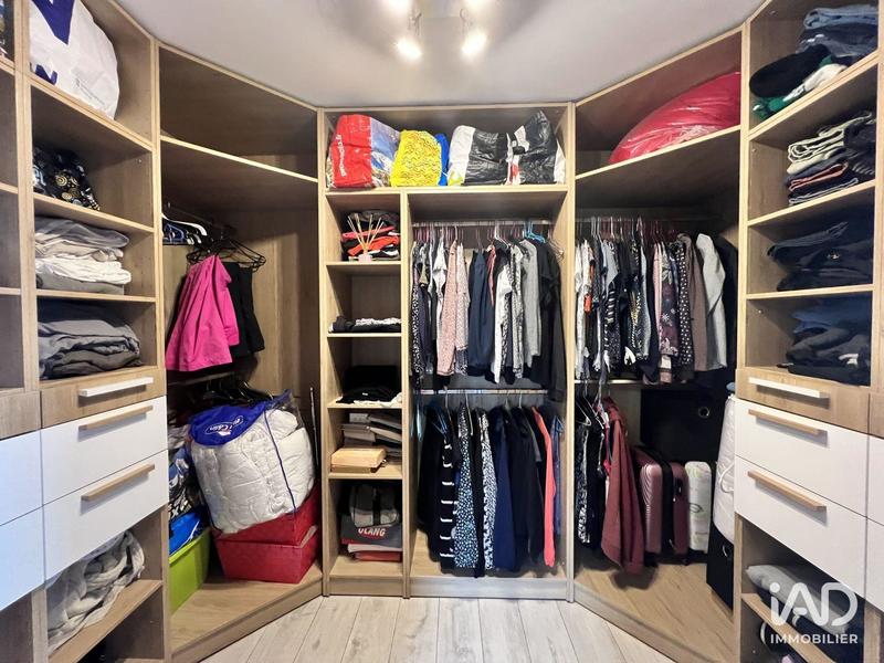 Maison - 237 m² - 6 pièces