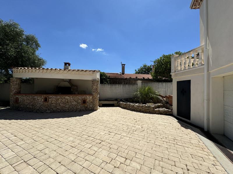 Maison - 244 m² - 8 pièces