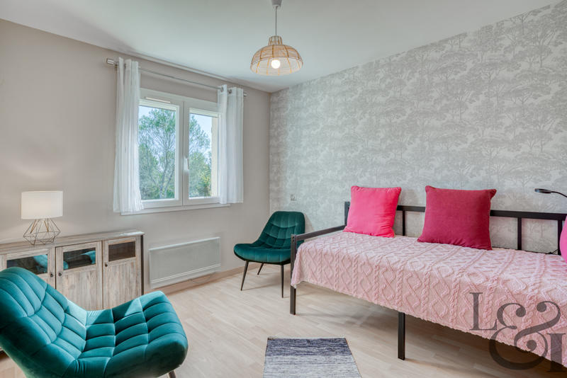 Maison - 182 m² - 7 pièces