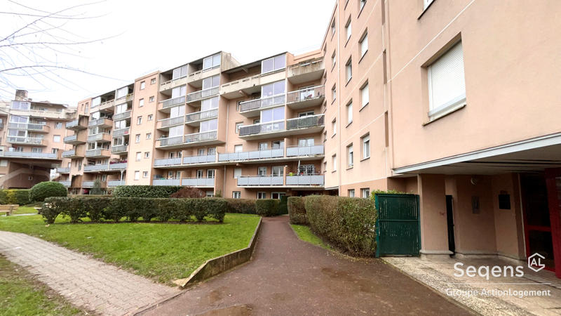 Appartement - 82 m² - 4 pièces