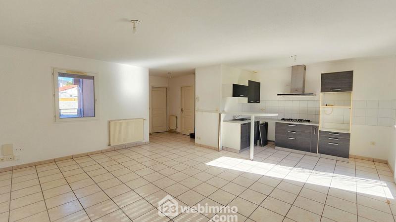 Maison - 90 m² - 5 pièces