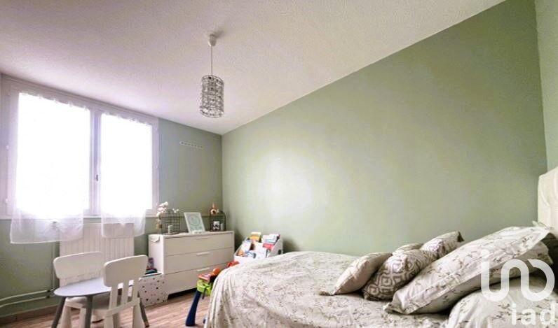 Appartement - 90 m² - 5 pièces