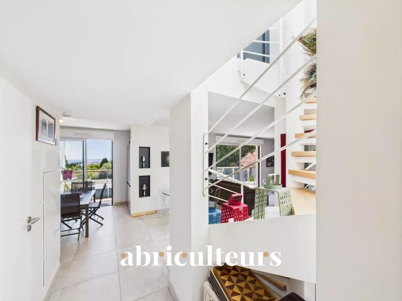 Appartement - 80 m² - 3 pièces