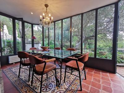 Maison - 200 m² - 8 pièces