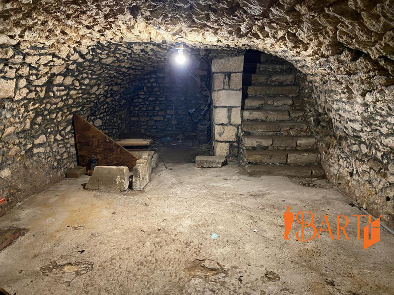 Maison ancienne - 181 m² - 7 pièces