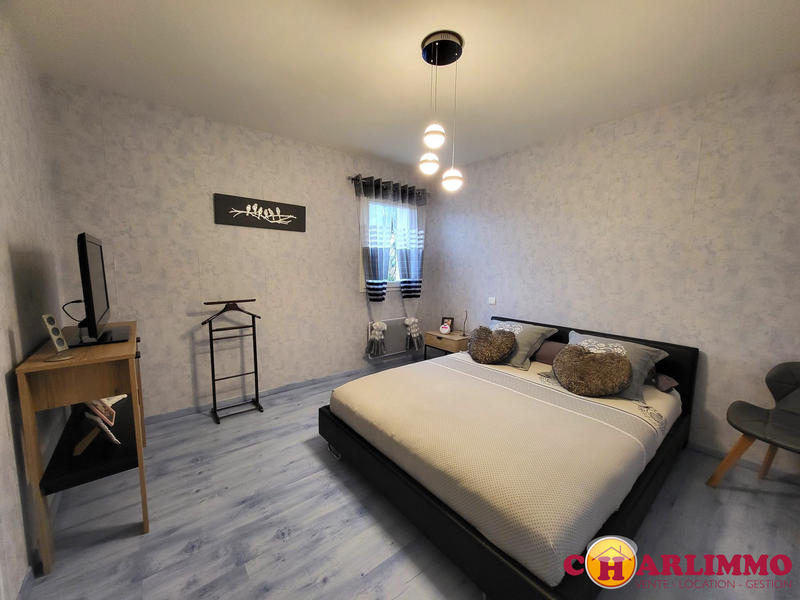 Maison traditionnelle - 208 m² - 5 pièces