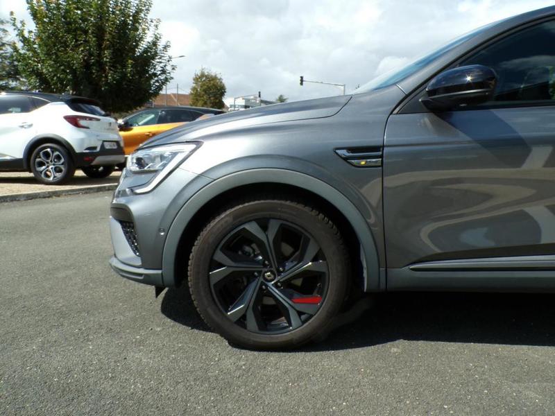 Renault Arkana E-Tech 145 - 21b R.S. Line