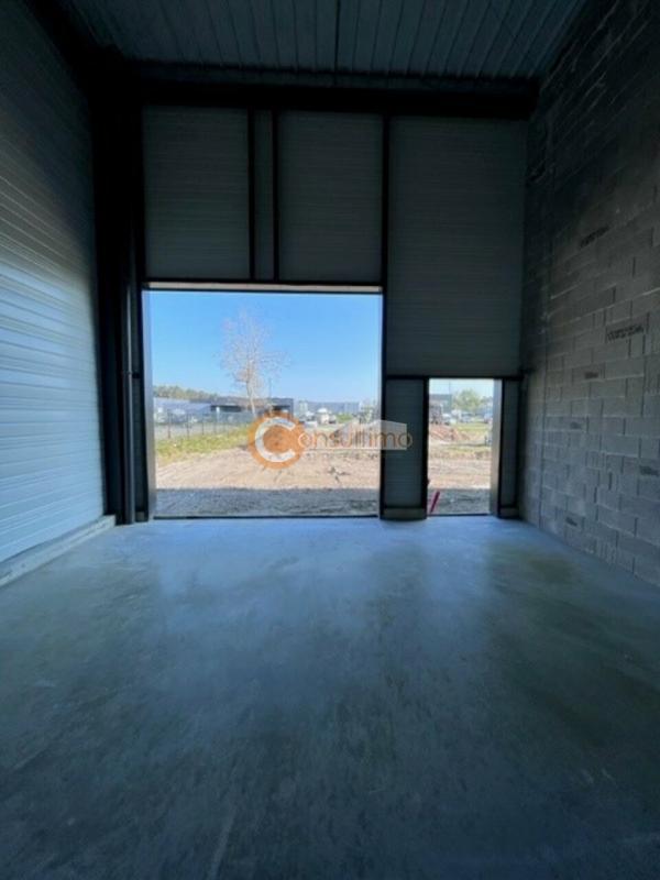 Local d'activité / Entrepôt - 140 m²