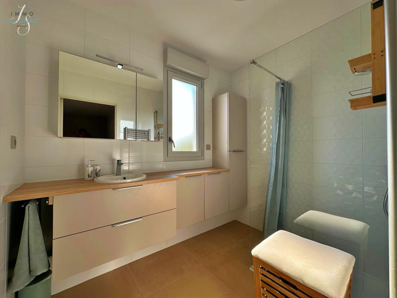 Appartement - 92 m² - 4 pièces