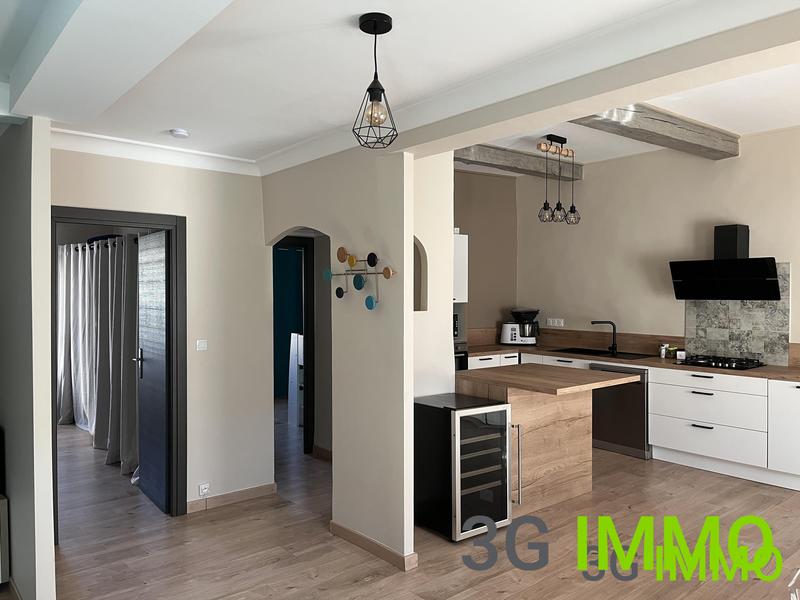 Maison - 104 m² - 4 pièces