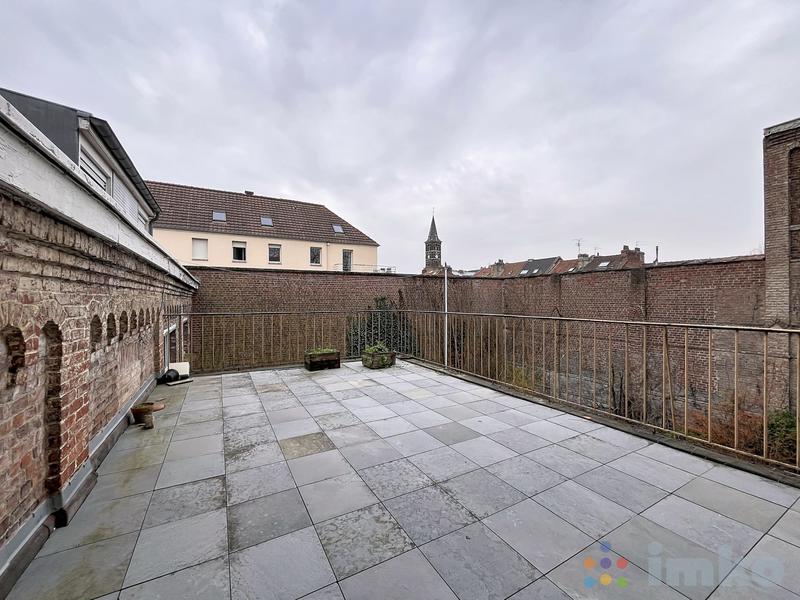 Maison ancienne - 573 m² - 16 pièces