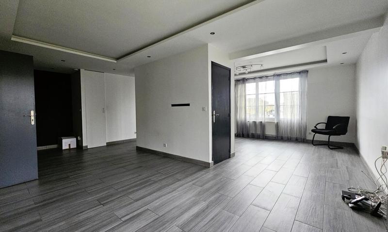 Pavillon - 177 m² - 7 pièces