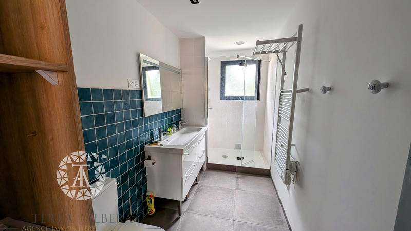 Villa - 170 m² - 4 pièces