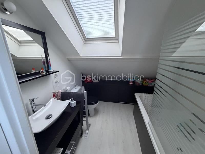 Maison - 105 m² - 5 pièces