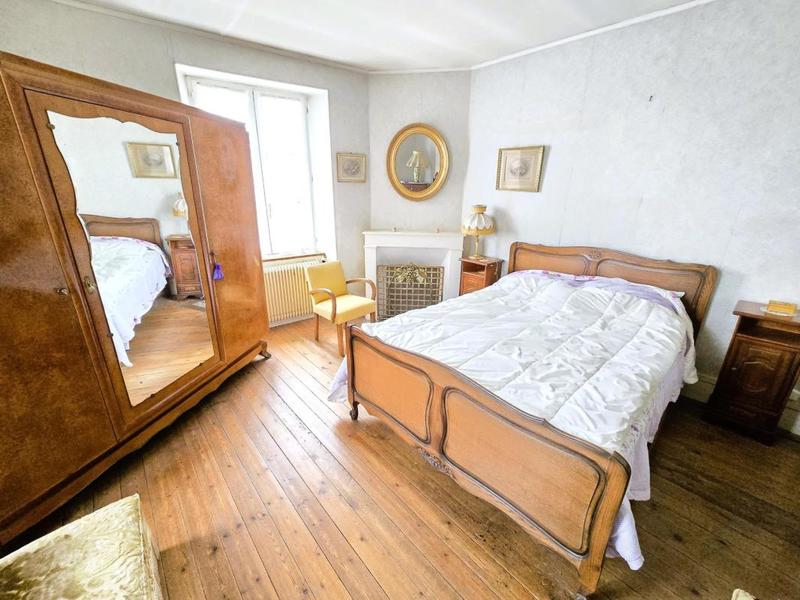 Maison - 236 m² - 7 pièces