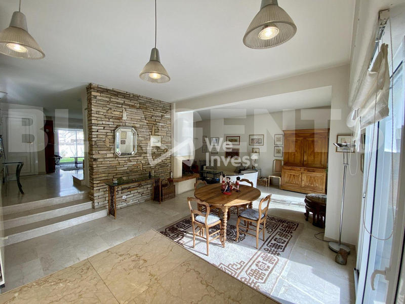 Maison - 140 m² - 5 pièces