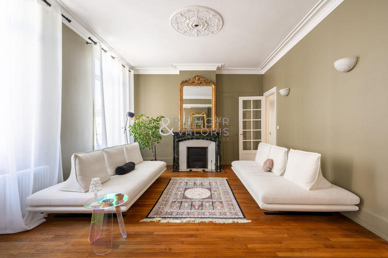 Appartement - 148 m² - 5 pièces