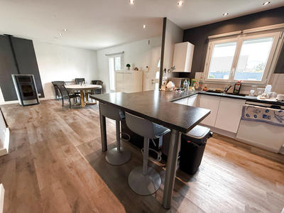 Maison - 177 m² - 6 pièces