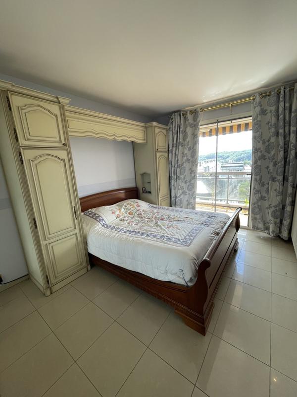 Appartement - 82 m² - 3 pièces