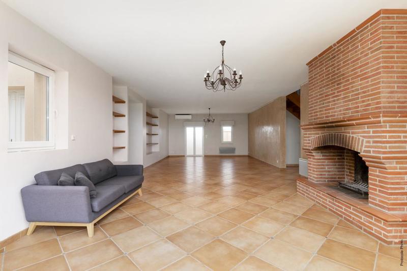 Maison - 245 m² - 6 pièces